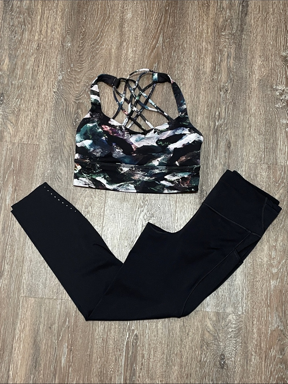 EUC Lululemon Matching Workout Set. Size 6